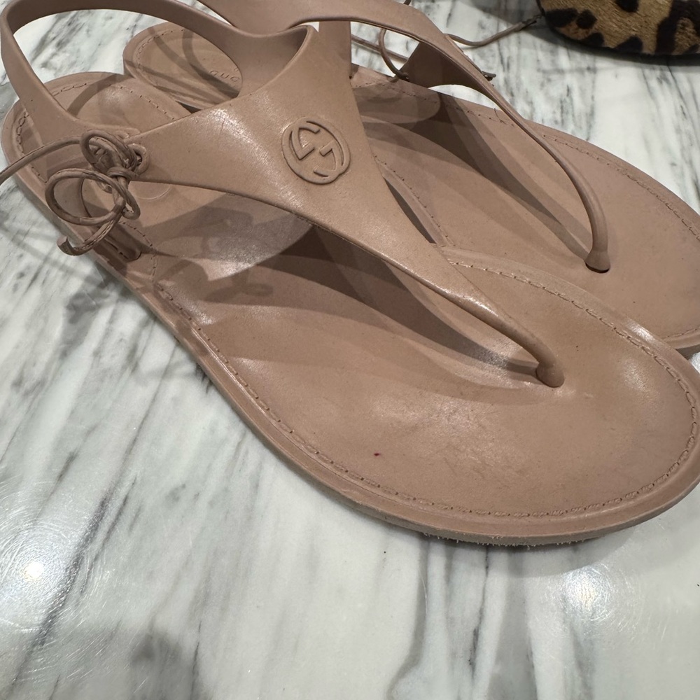 Gucci Women's Beige Sandals